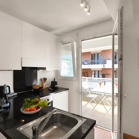 Santi Few Min From - Happy Lugano