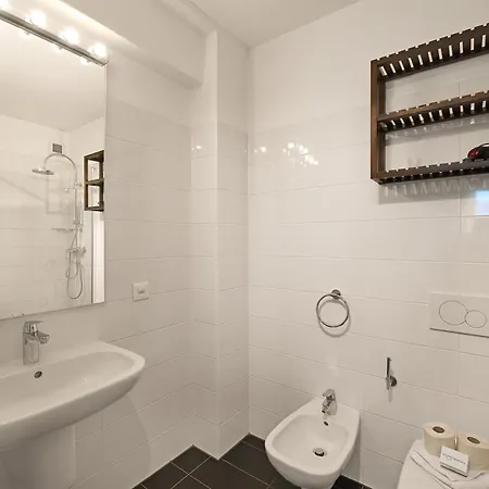 Santi Few Min From - Happy Apartment *