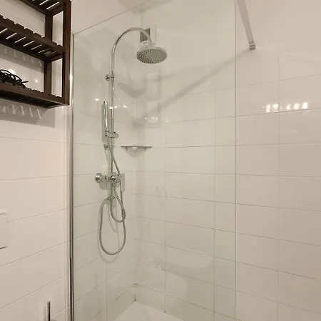 Santi Few Min From - Happy شقة *