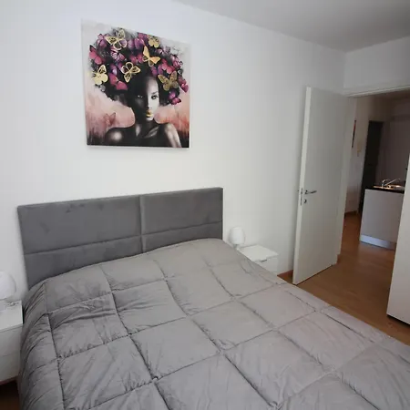 Santi Few Min From - Happy * Lugano