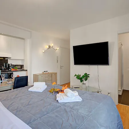 Santi Few Min From - Happy Apartment *
