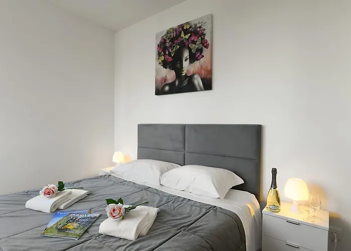 Santi Few Min From - Happy Apartamento