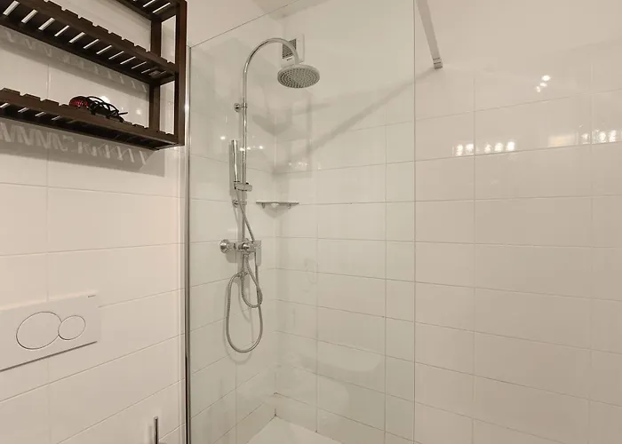 Santi Few Min From - Happy Apartamento *