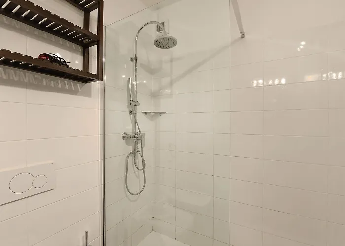 Santi Few Min From - Happy Apartamento *