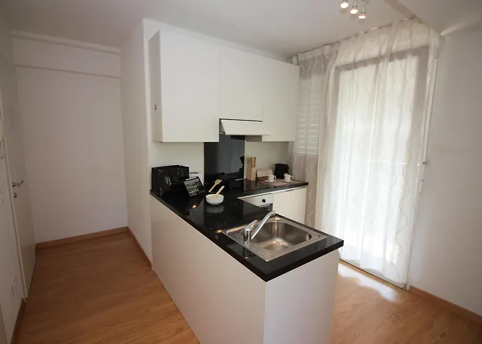 Santi Few Min From - Happy * Lugano