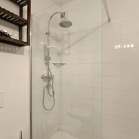 Santi Few Min From - Happy 아파트 *