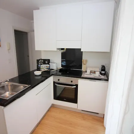 Santi Few Min From - Happy